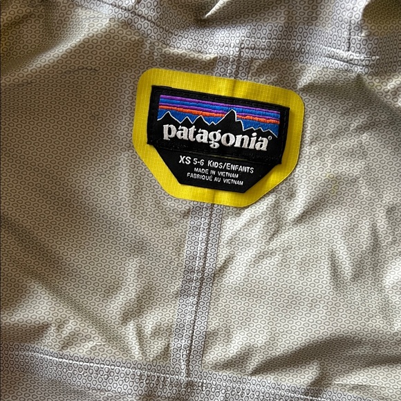 Patagonia Teal and Yellow Hooded Jacket - Picture 3 of 5